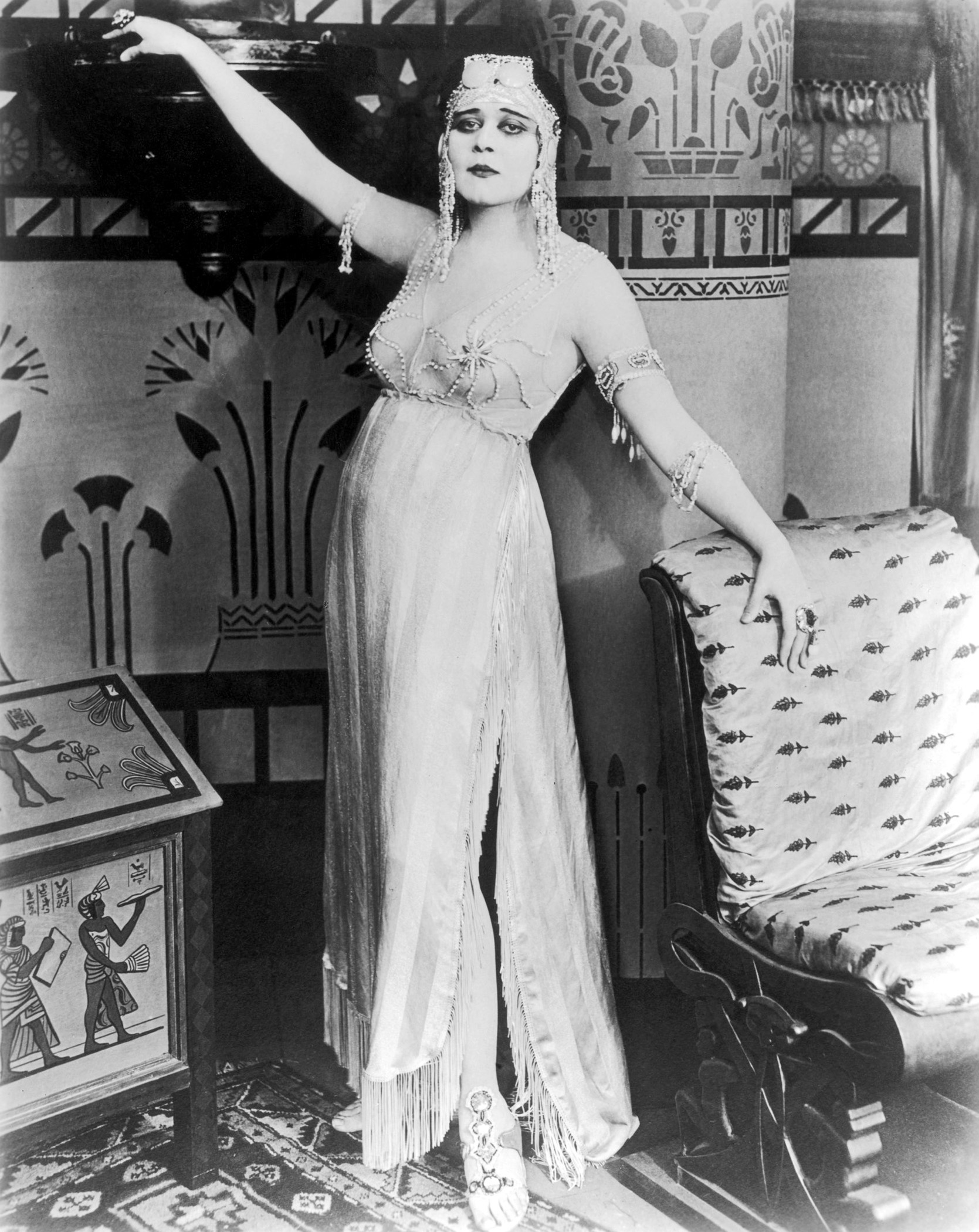 airojay sampang add Theda Bara Nude photo