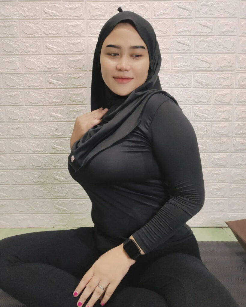 danielle benefield add Jilbab Live Bugil photo