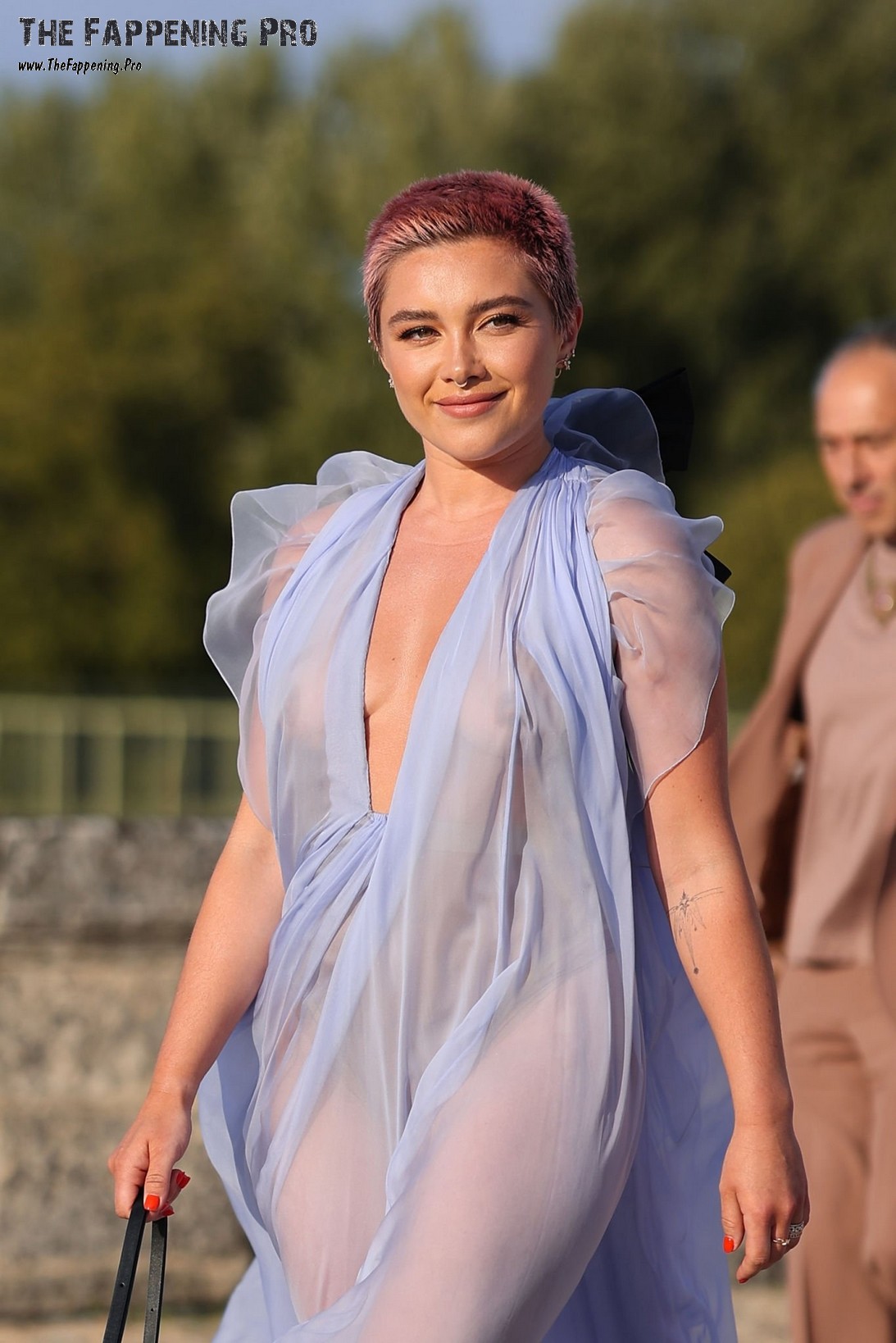 chris duguid add Florence Pugh Boobs Naked photo