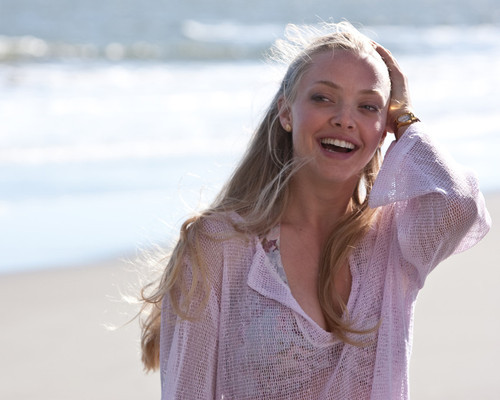 brittany leis add Hot Amanda Seyfried photo