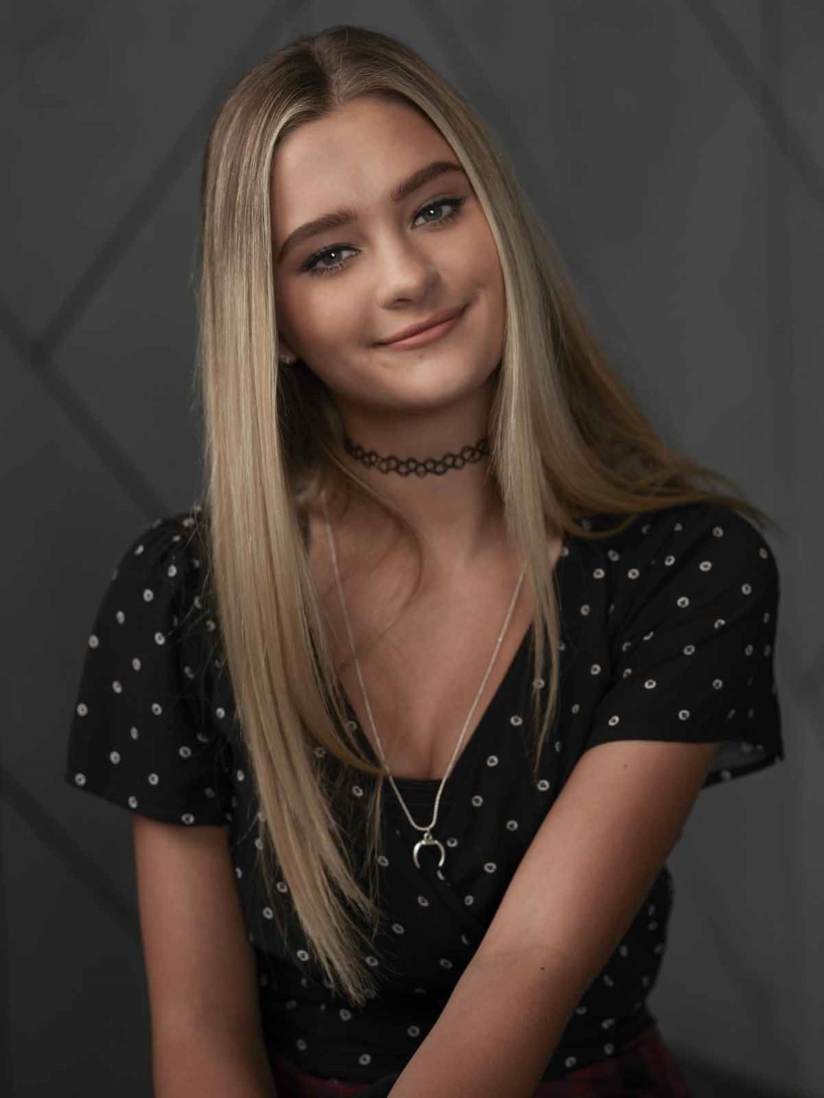 barbara thompson richardson add Lizzy Greene Naked photo