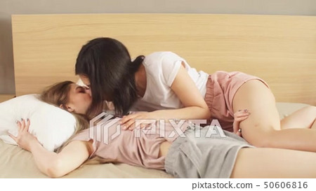 barron kim add Groped By Lesbians photo