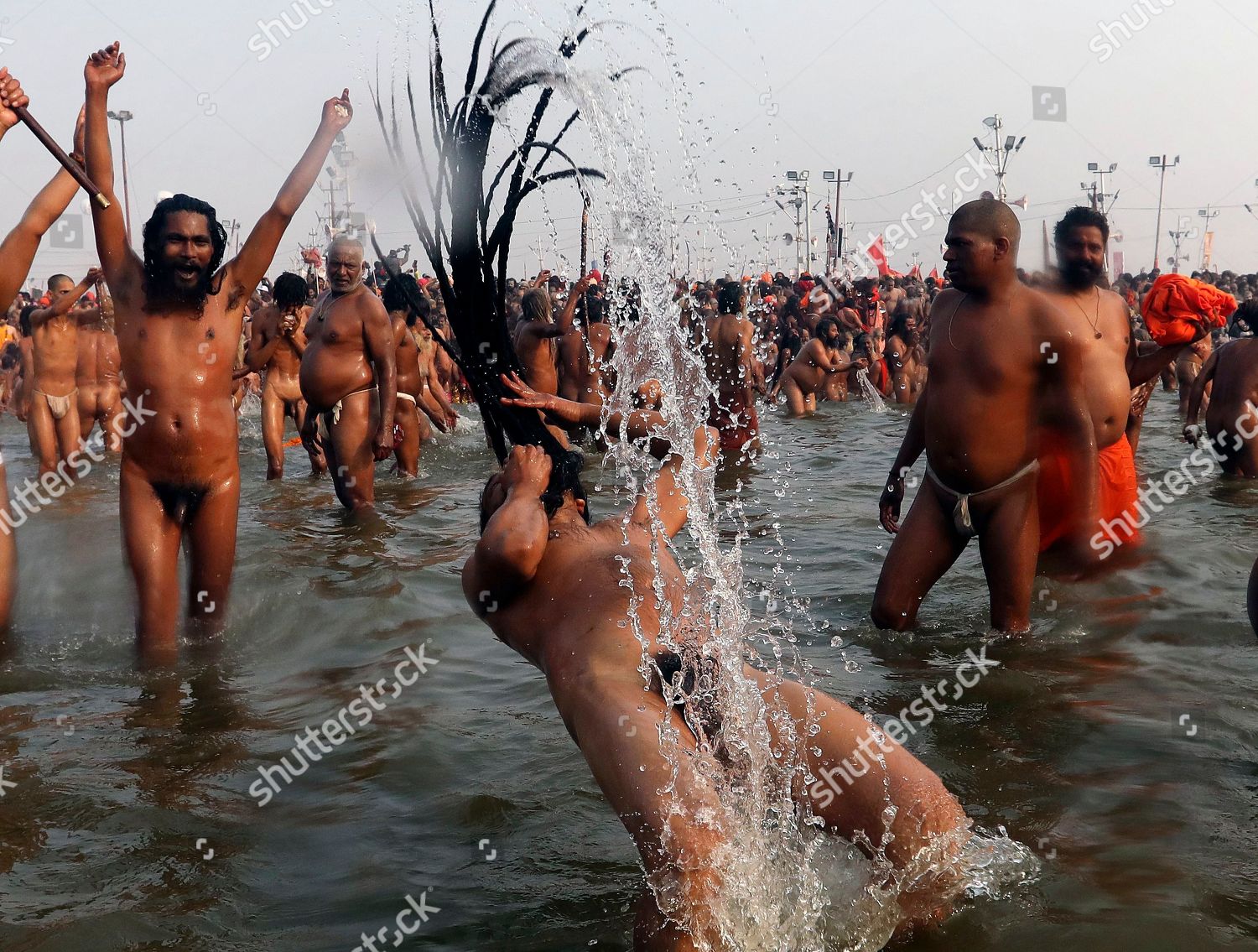 danielle drescher add Naked Indian Bathing photo