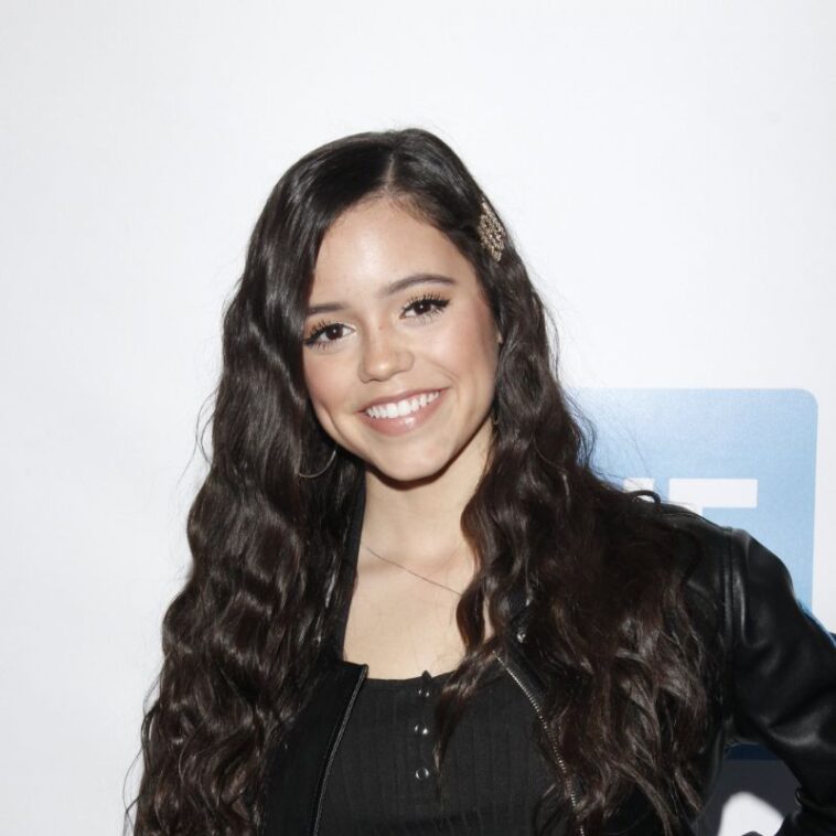 brad hatt add Jenna Ortega Getting Naked photo