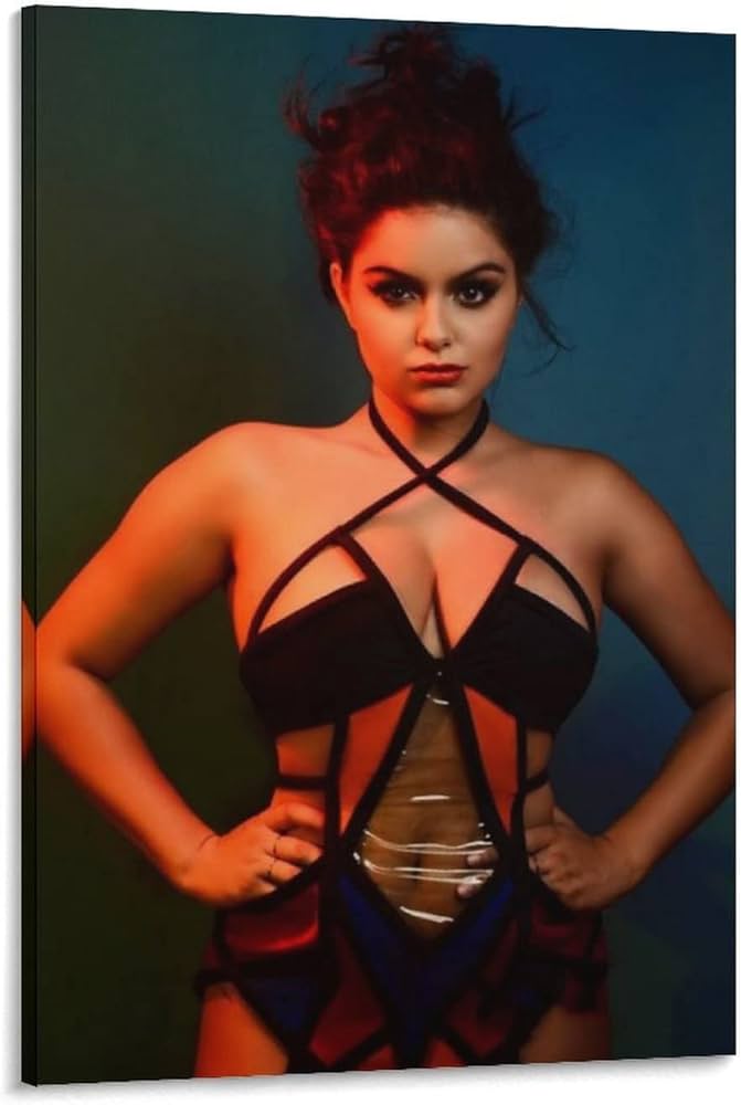 Ariel Winter Nude Picture 1214