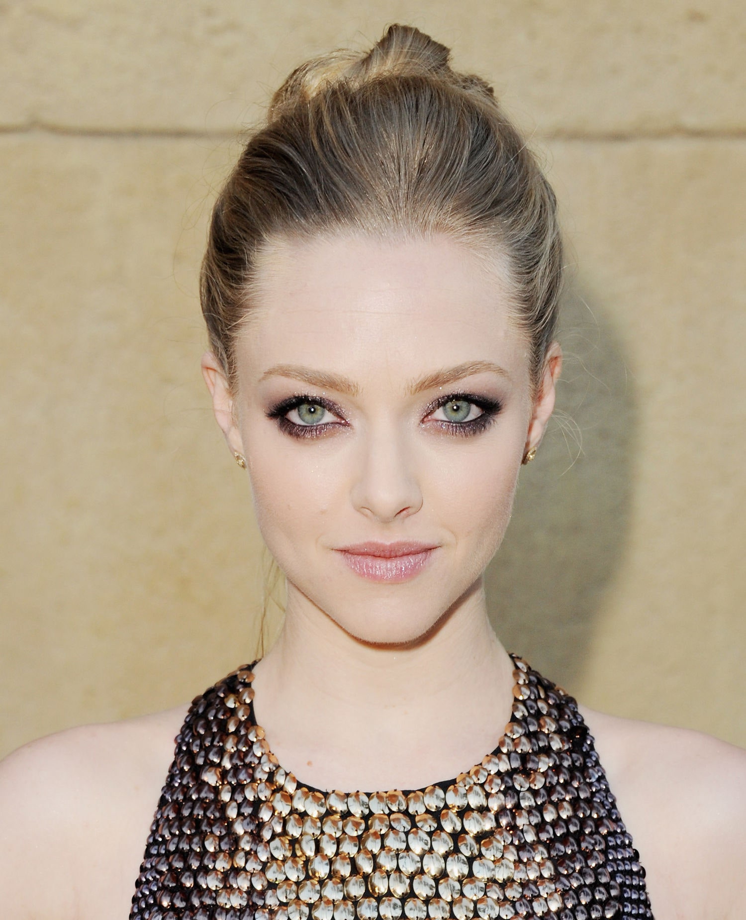 deanna osterman add Hot Amanda Seyfried photo