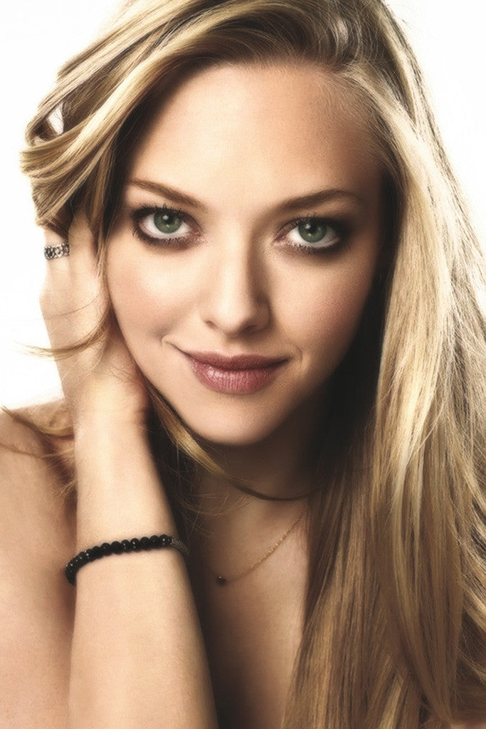 caroline sebastian add Hot Amanda Seyfried photo