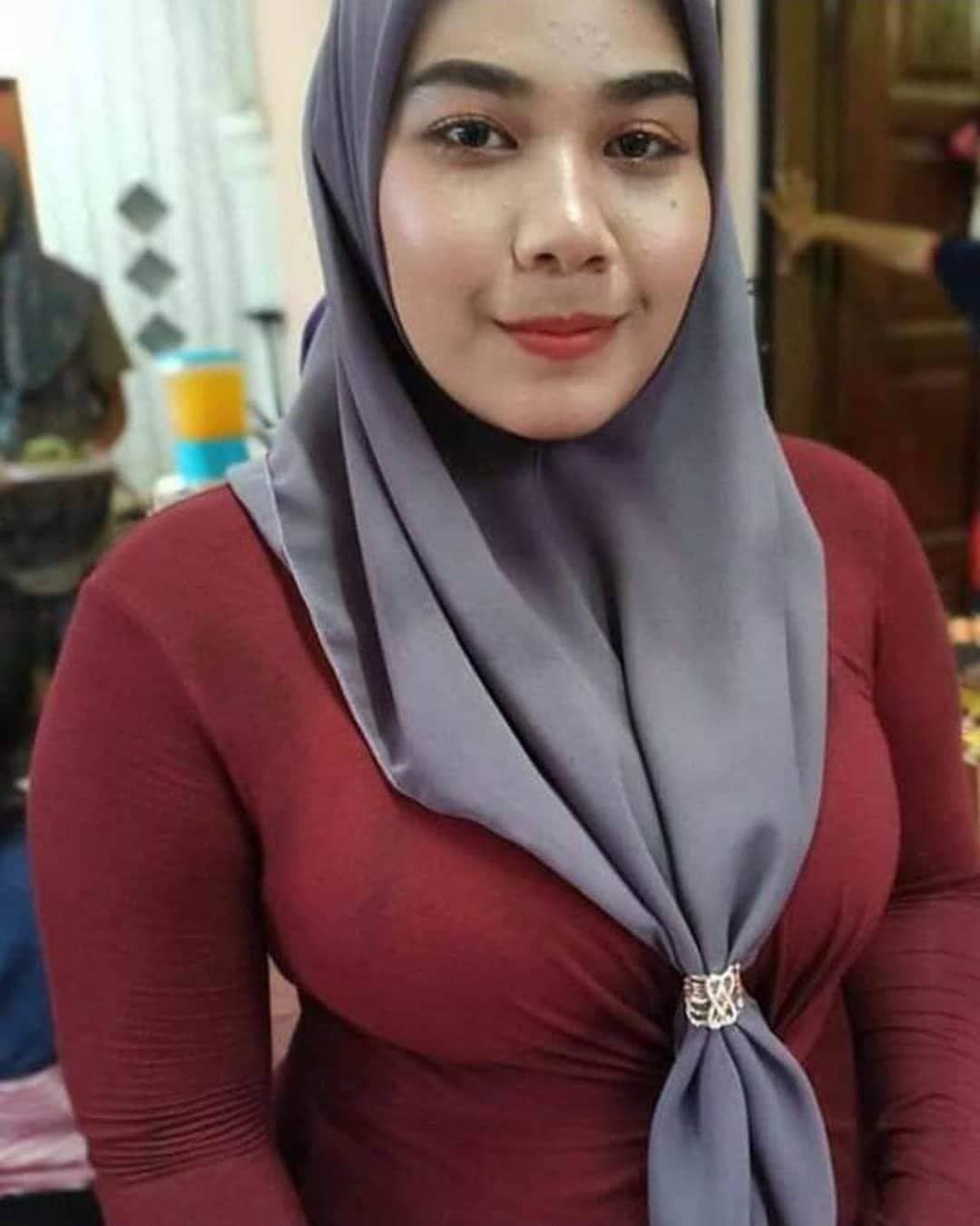 claudine tucker add Jilbab Ngewe 2023 photo