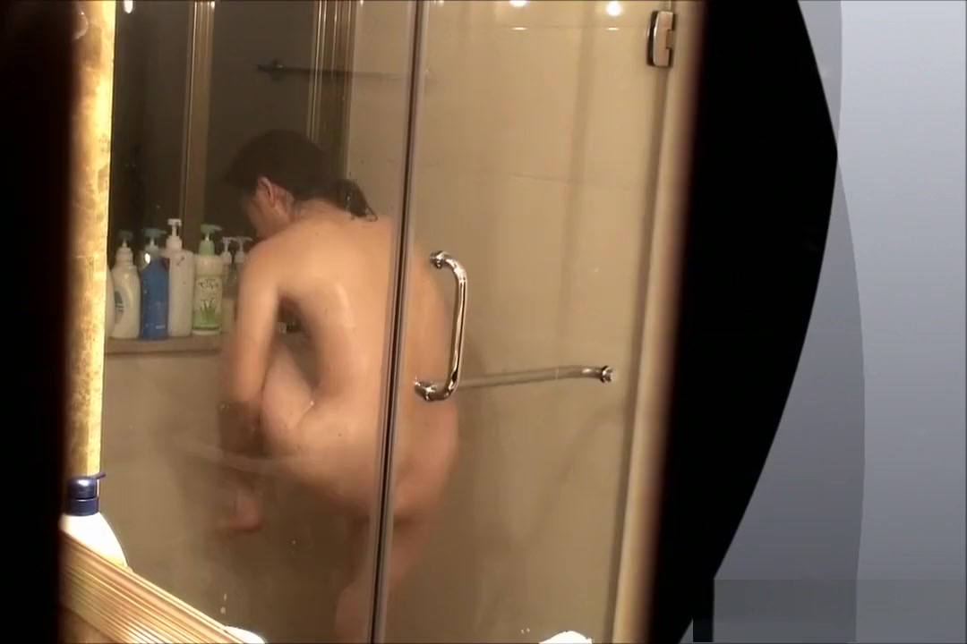 callum rickards add Shower Voyeur Asian photo