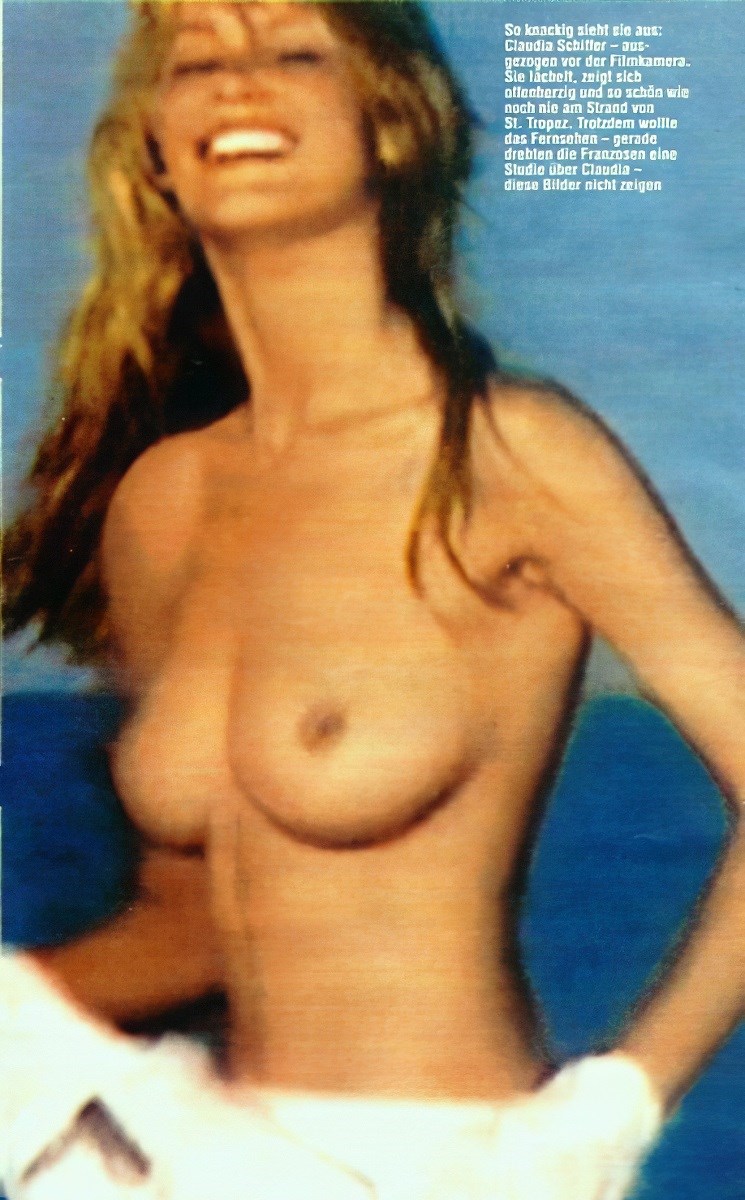 Claudia Schiffer Boobs 8238