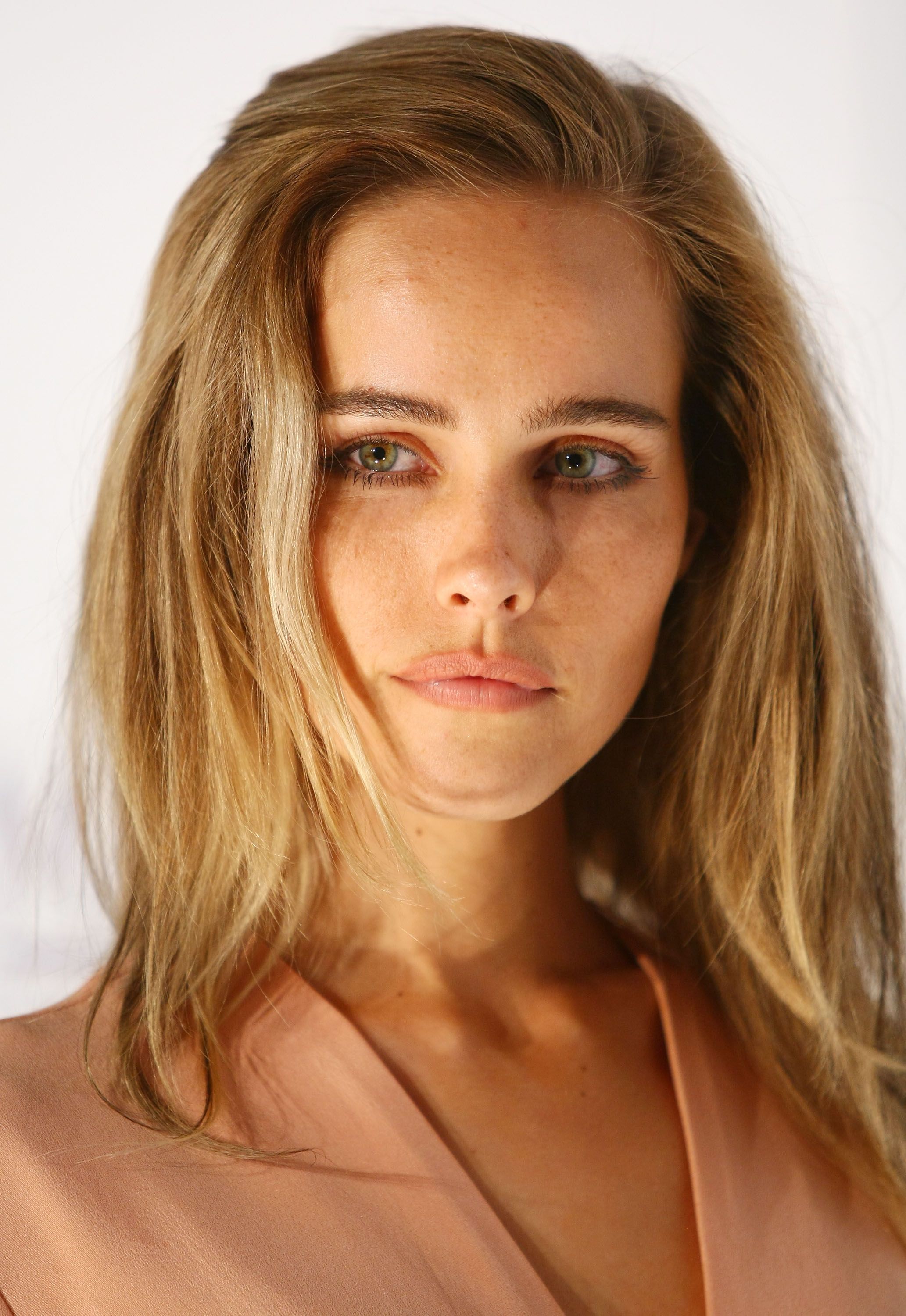 dariel sanchez add Isabel Lucas Sexy photo