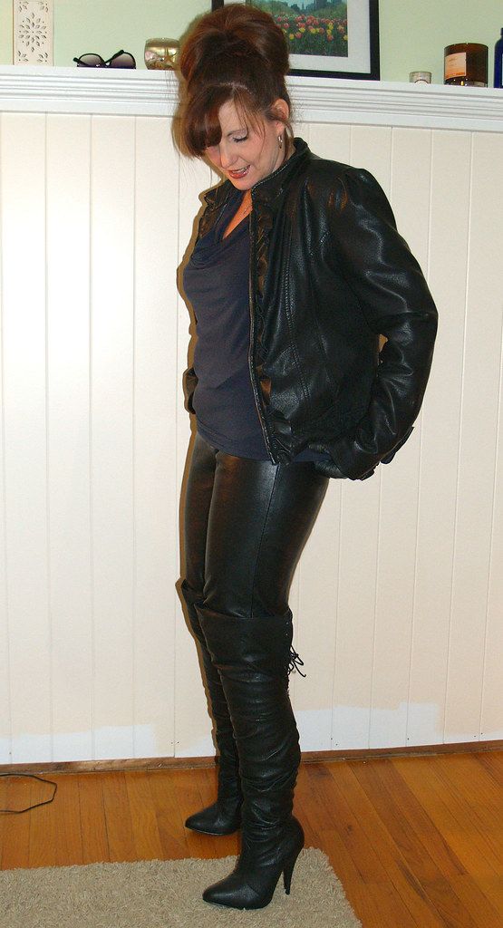 adrian prado add Leather Mature Women photo