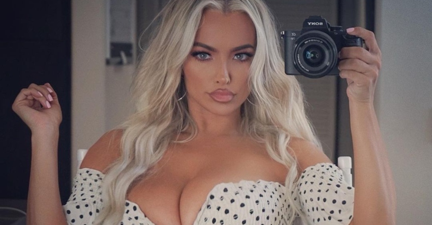 bruce tait add Lindsey Pelas Nudes Onlyfans photo