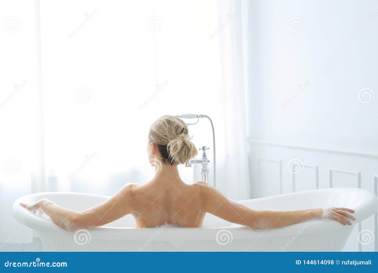 benjamin silas add Nude Women In The Bathtub photo